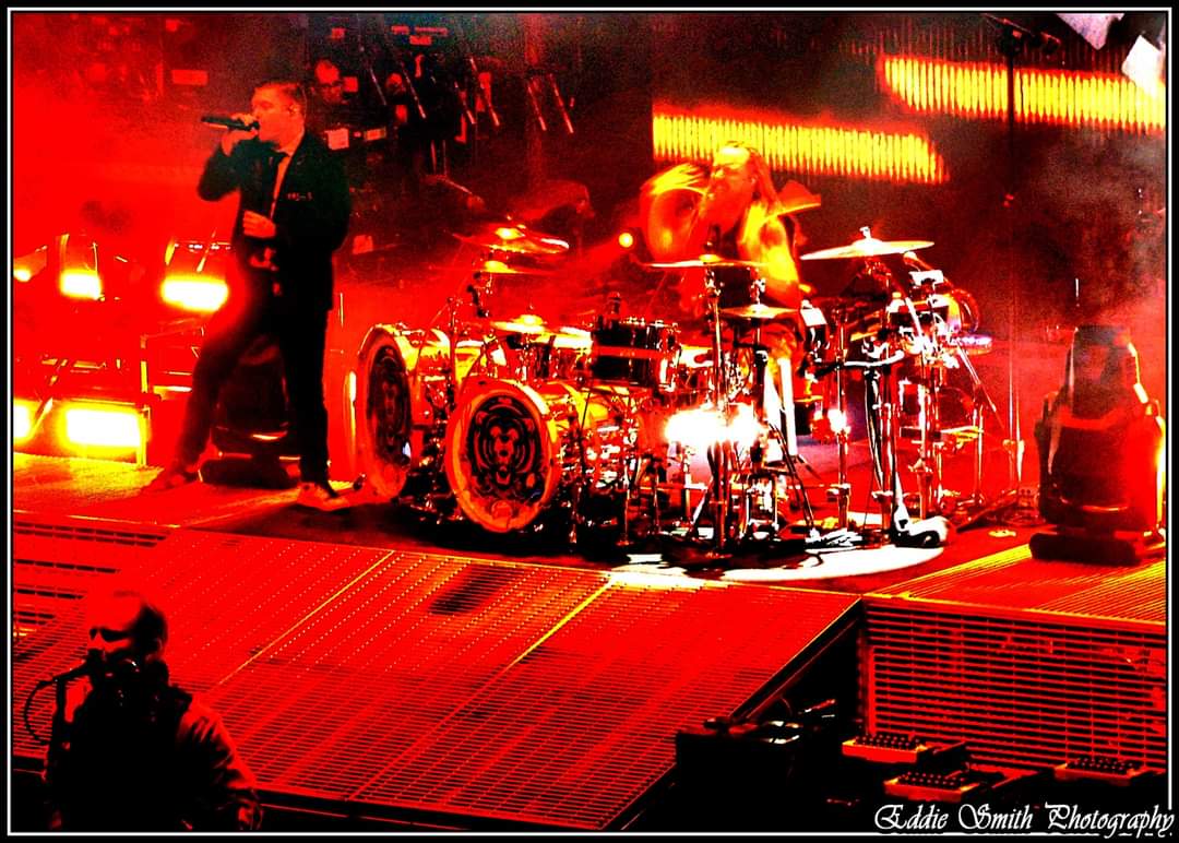 alitrw's tweet photo. @Shinedown @TheBrentSmith @ZMyersOfficial @BKerchofficial 
At Manchester last night, you guys was on 🔥🔥🔥 https://t.co/owZQ0KEiLR