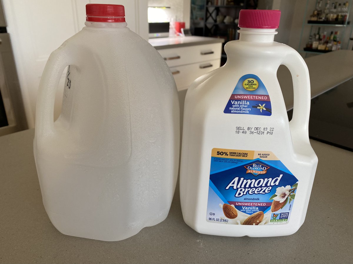 BeyondPlastAct's tweet image. .BlueDiamond we'd love for you to switch to returnable, refillable bottles.  While you're figuring that out, pls reduce the amount of #plastic you use:  A 128oz milk jug weighs 58g. Your 96oz jug weighs in at a hefty 106g. Seems like a lot of #plastic waste.  #RethinkPackaging