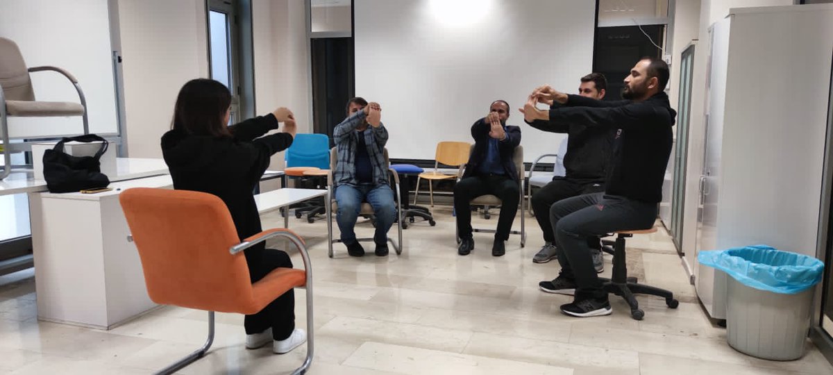 mau_sem's tweet photo. MAUSEM, Dr. Öğr. Üyesi Beyhan ÖZGÜR Önderliğinde Sosyal Fayda Odağında Açtığı Ofis Egzersizleri Programı Yoğun İlgi Görüyor!
@ibrahimozcosar @mardinartuklu @ArtukluBesyo 
Haber detayı linktedir: https://t.co/Rz8JfRZ5cV https://t.co/zyHOAGyCv9
