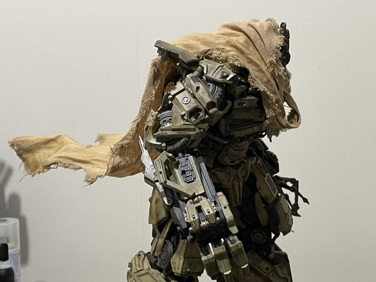 zombitrip's tweet photo. メガトロンのマント
むちゃ上手く完成したんだけどっっ！
prime1studioをじっくり観察して、
リペイントメガ様に被せて、ザクザク切って、バランスとって、染めて、汚して、完成。
やたらマッチしてる・・・。
#TFTOYの面白さを伝え隊 #トランスフォーマー #transformers #リペイント https://t.co/fn72eamih0