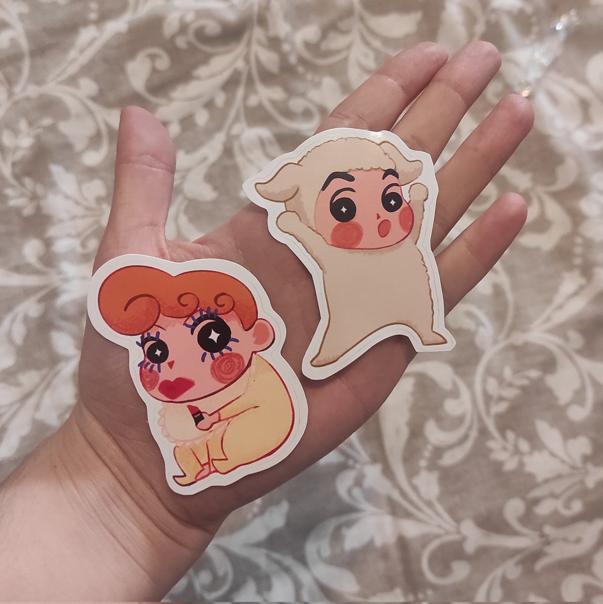 emmamorch's tweet photo. As pegatinas tan chachis de Sin Chan que fixera para a última JW de Coruña 💕 https://t.co/6epdsNEqnG