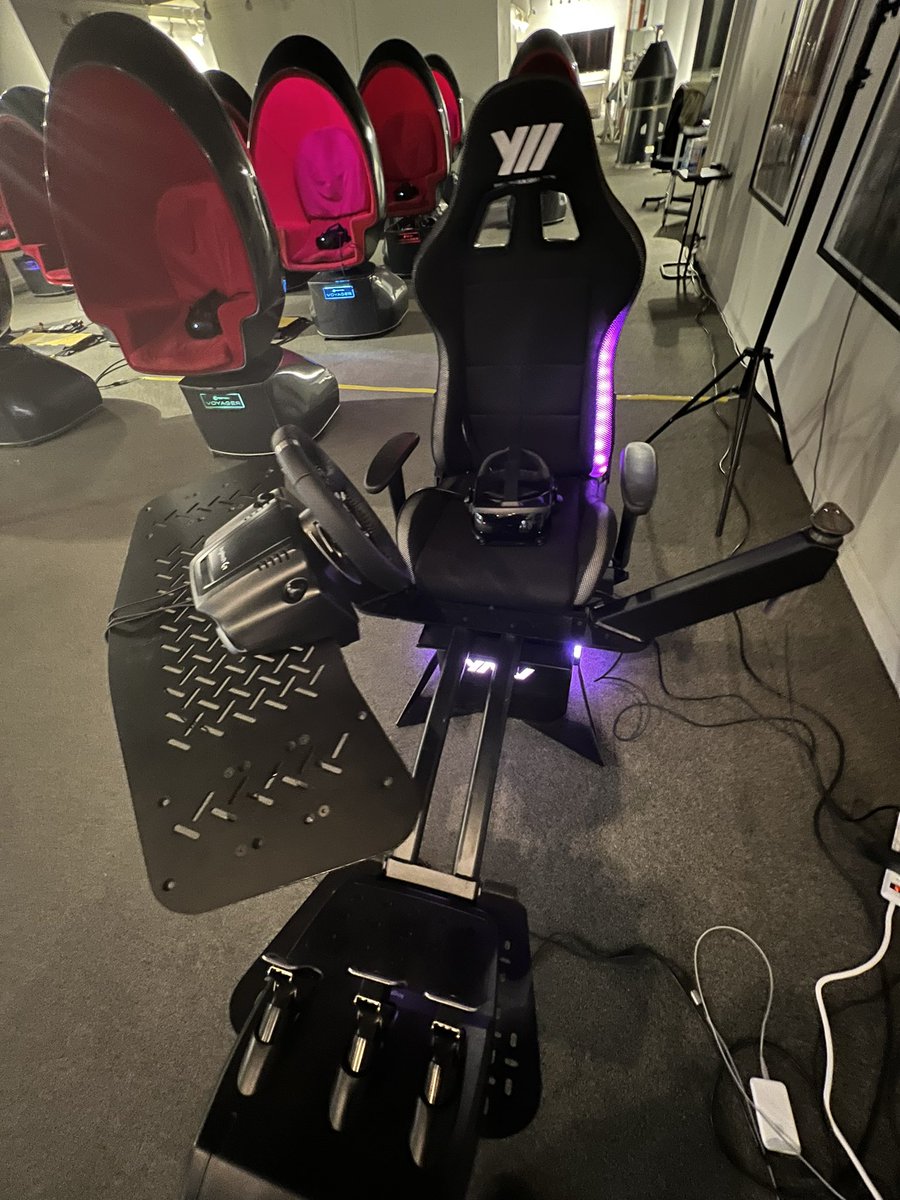 Thomas, VR founder tweet media