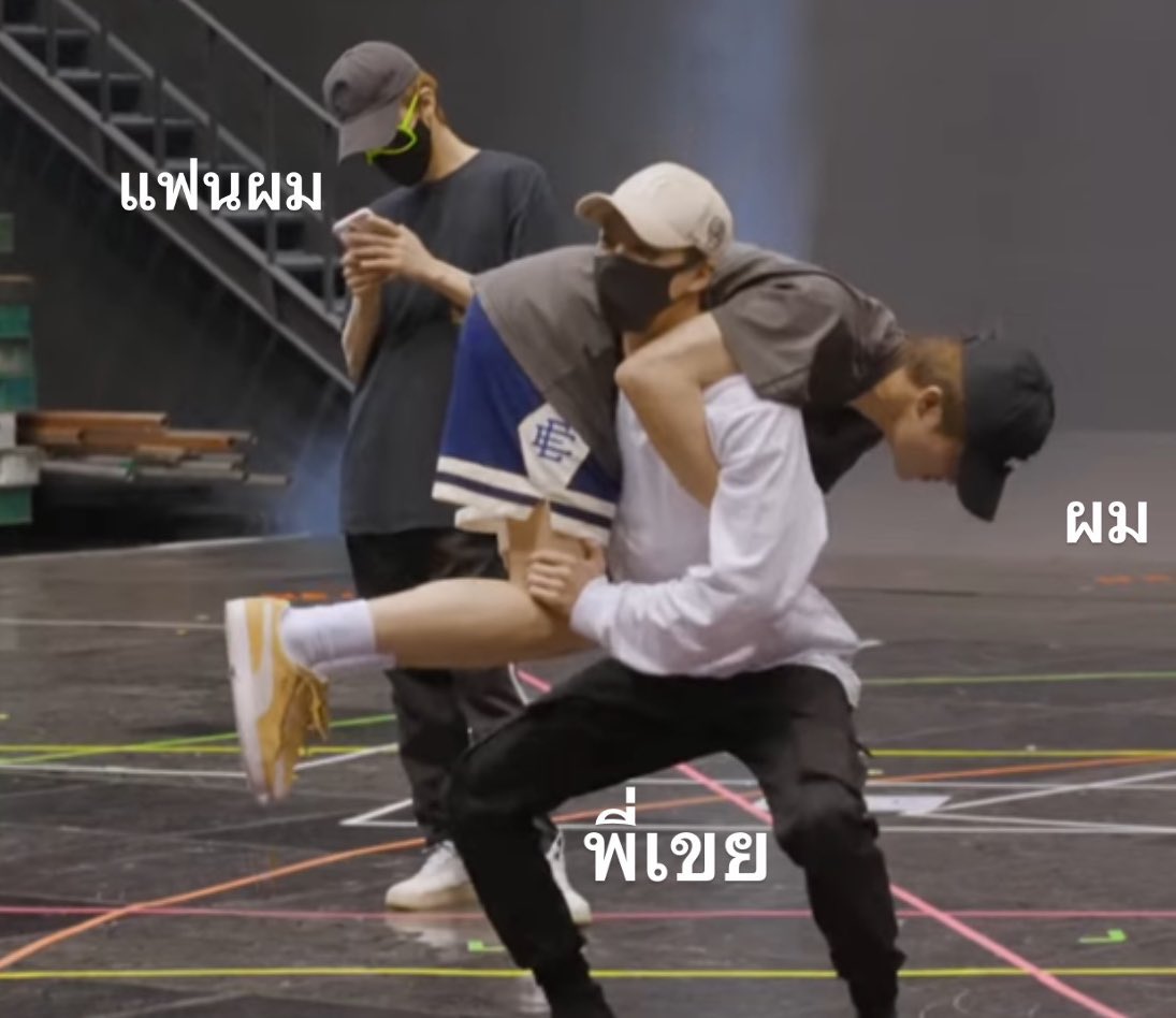cuddlejamm_'s tweet photo. น้อง พี่ ที่รัก ที่รักที่หมายถึง ที่รัก บอกพี่เธอวางเค้าหน่อย เลือดลงหัวไม่ไหวแล้วคับ พิสูจน์รักบ้าบออะไรจับกุห้อยหัวสควอช https://t.co/tVJbz7T1np