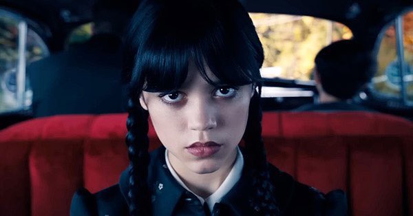 DiscussingFilm on X: Jenna Ortega never blinks when playing Wednesday  Addams in 'WEDNESDAY' after she tried one take of not blinking and Tim  Burton loved the result. Read our review:    /