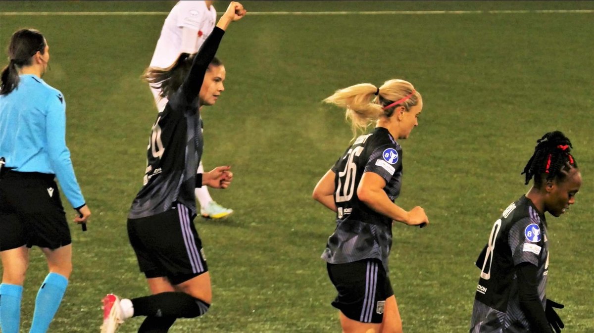 OLAngElles's tweet photo. #FCZOL Gooooaaalllll 
35' ⚽️ @signebruun20 https://t.co/XyPSK1KSje