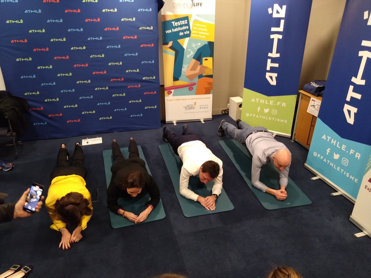 thib_deschamps's tweet photo. Un plaisir de partager les ateliers du @diagnoform by @FFAthletisme avec @GeoffroyRDB @AOC1978 @dcarlach 👏🤩 Bravo au @medef qui montre l’exemple dans la promotion des activités physiques et sportives en entreprise ! @MEDEFsport @Medef_RSE @PresidentFFA @cmicouin @NaraynenS https://t.co/quqJmXPzh2