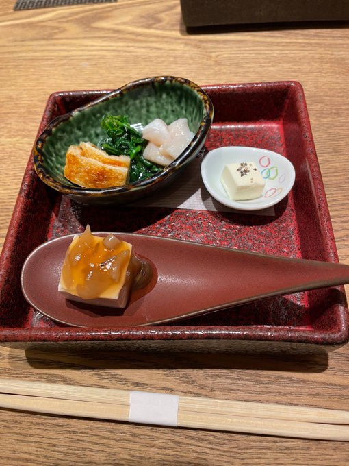 美味しい寿司と日本酒だけで満足出来ることがわかりました 