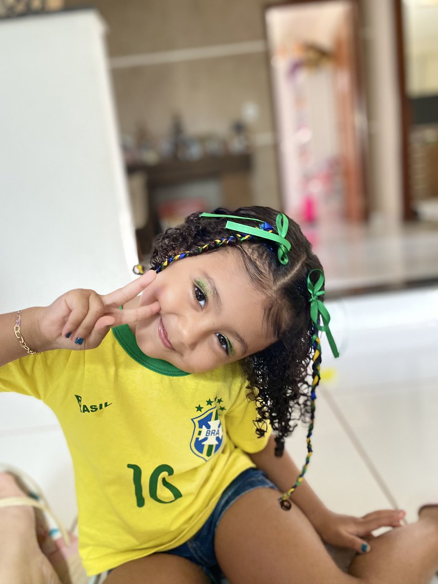 babi_bjj's tweet photo. Gostaram do meu look hoje? #Brasil #CopaDoMundoFIFA #CopadoCaze https://t.co/TuULkIGlFr