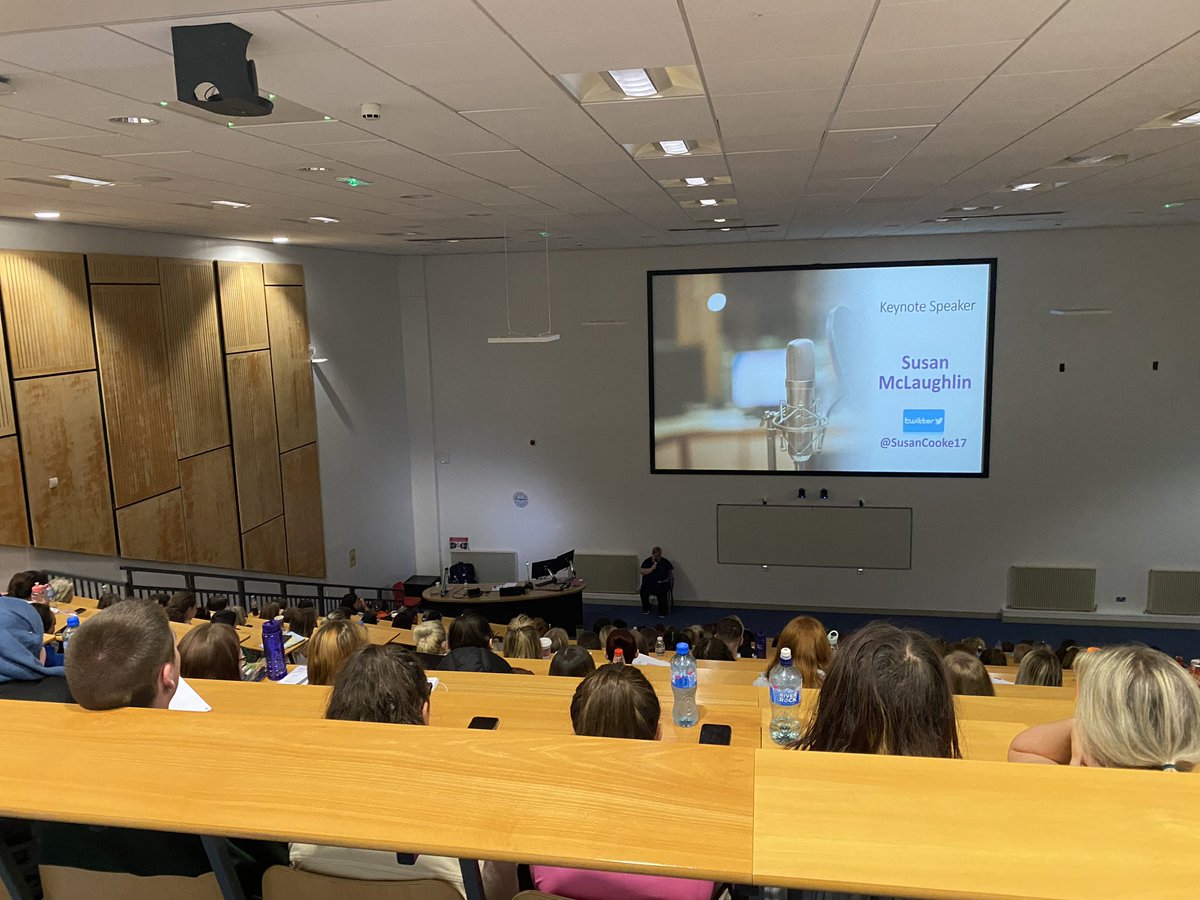 @Susancooke17 from @NIPANC_ delivers a powerful keynote lecture to 275+ @QUBSONM #NursingStudents @QUBelfast today. “You will learn about diseases, conditions and research and while all of these are important, they will never mean more than the people you will meet”. 💜💜