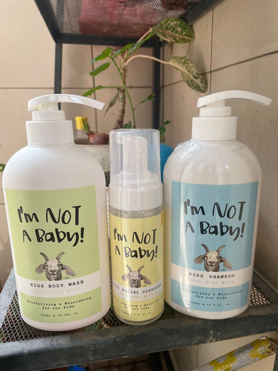 yoanprastywi's tweet photo. I'm Not A Baby terjamin lembut halus ke kulit anak lembur lembab dan aman buat sikecil banyak bisa bikin mandi makin happy .. lengkap dengan facewash buat sikecil kalian bisa samaan kaya beli di https://t.co/wPdpqxB1el #ImNotABaby #Unnispick #skincareanak https://t.co/dCTucDyMLN