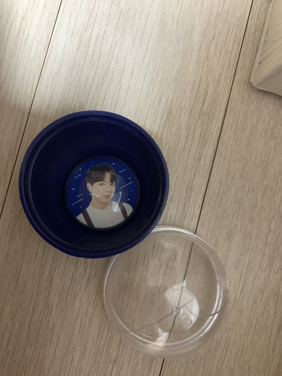 JK_gguo's tweet photo. 매직샵 머스터 정국 럭키드로우 럭드 0.7 디엠주세요 

양도 판매 포카 미니포카 정국 뷔 태형 슈가 화에필 에필콘 화온스 윙즈 윙파콘 공방 아미부스 소우주 봄날 쩔어 럭키드로우 럭드 블루레이 윈패 버터 교환 희귀 엽서 머스터 친필 싸게 처분 BTS sell 럽셀콘 https://t.co/lywfK5EGqQ
