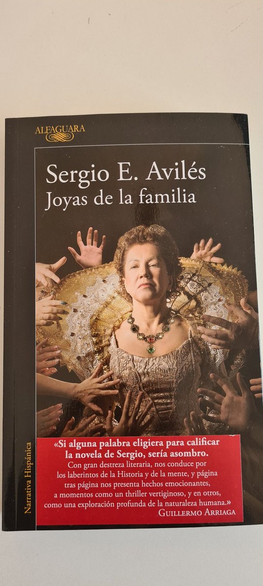 Ya me llegó el libro de @seraviles