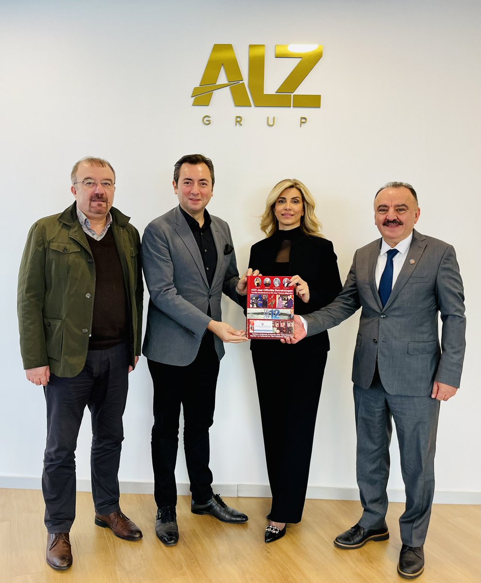 Bugün konuğumuz olan Hollanda-Türkiye Ticaret Odası Başkanı Sn. Ethem EMRE ve Genel Koordinatörü Sn. Metin YAZAREL’e nazik ziyaretleri için teşekkür ederim.