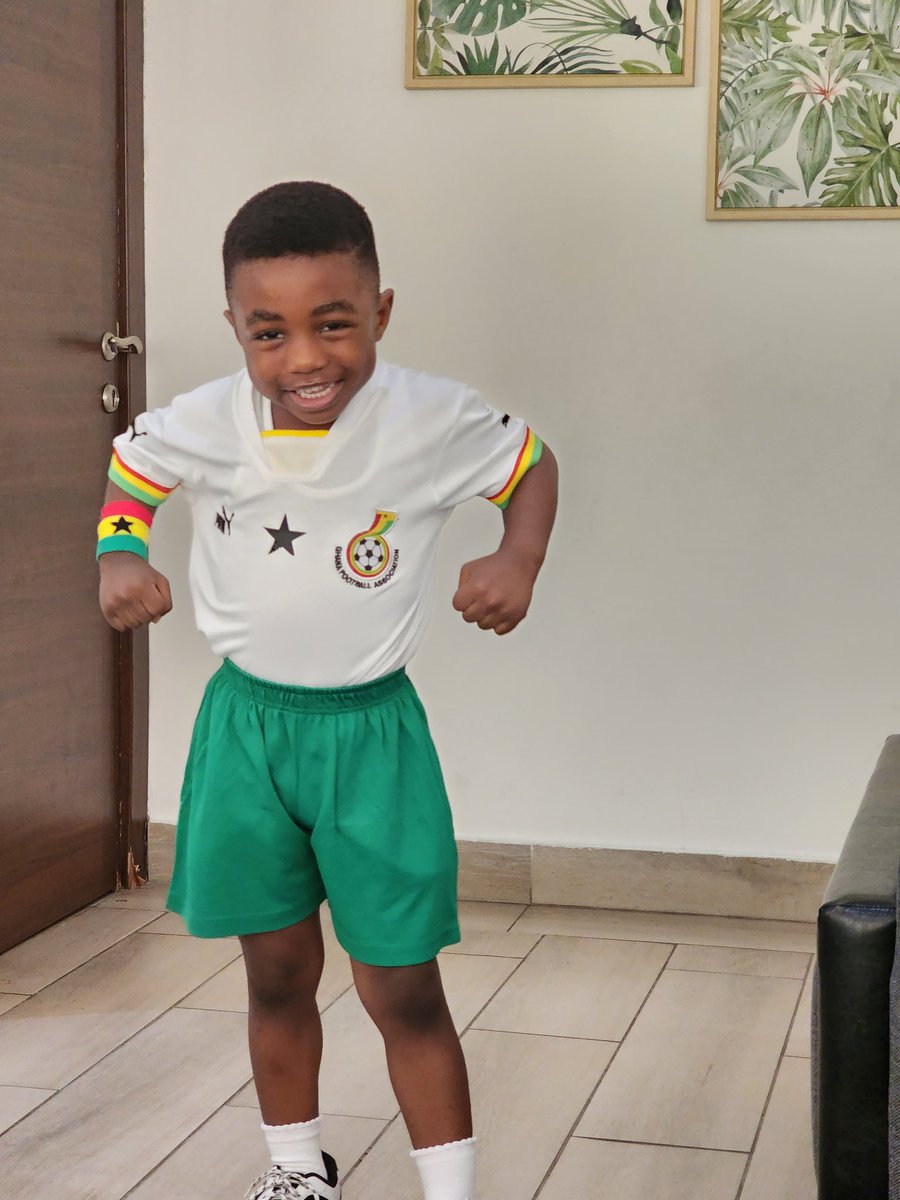 dusty026's tweet photo. That feeling #FIFAWorldCupQatar2022 #BlackStars #QatarWorldCup2022 #ghanavskorea #ghana #WorldcupQatar2022 🇬🇭🇬🇭🇬🇭🇬🇭🇬🇭🇬🇭 https://t.co/A1zCxNYOOc