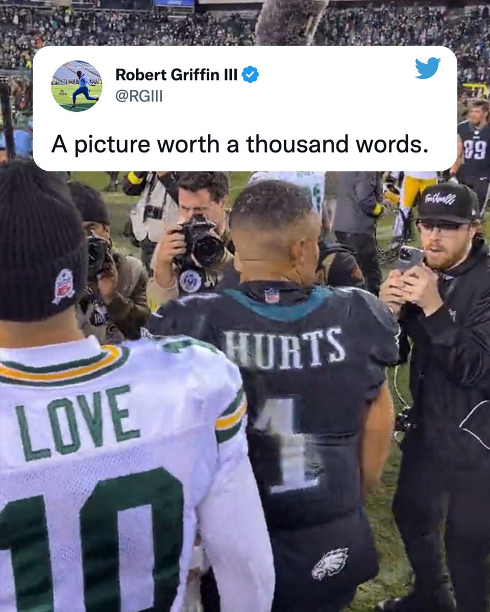 SportsCenter's tweet photo. Timed this perfectly 😅

(h/t @RGIII) https://t.co/ewfFWSz1xN