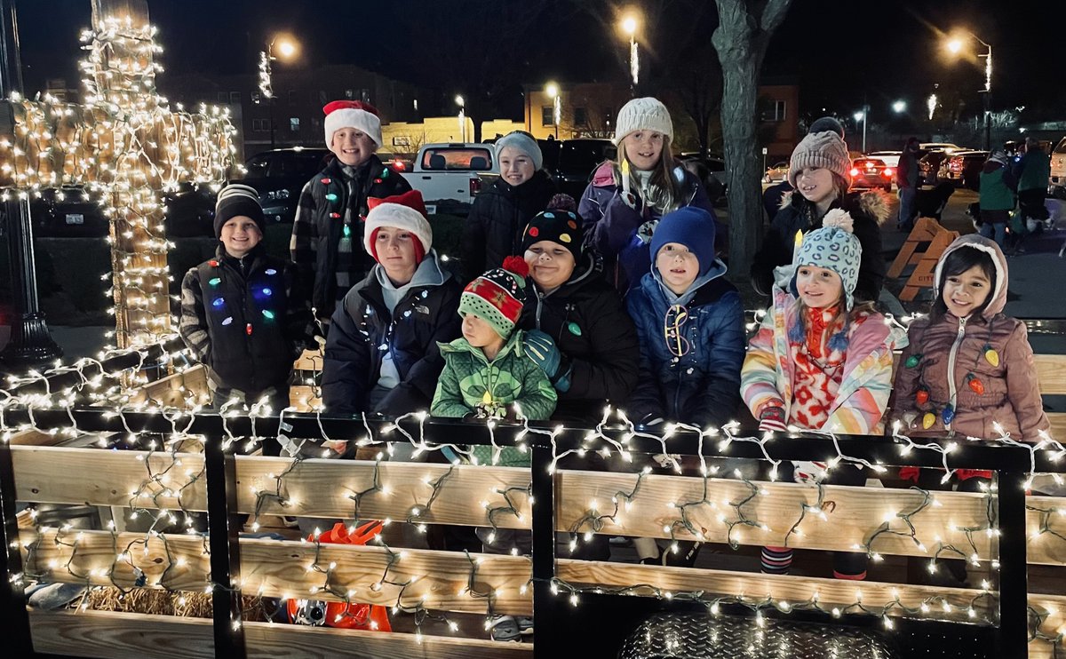 olaschool's tweet photo. We enjoyed seeing so many folks back at the 30th Annual @DowntownBeloit Grand Lighted Holiday Parade! We missed the real parade these past few years.  

#beloitstrong #beloitproud #beloit
#onlyatOLA #olabeloit #catholicschool #beloitwi #beloitschools #olaproud #olastrong https://t.co/0ad2A08LBe
