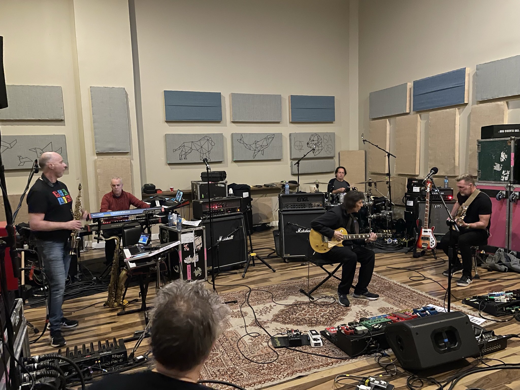 nad-sylvan-on-twitter-ongoing-rehearsals-in-montreal-with-nick-d