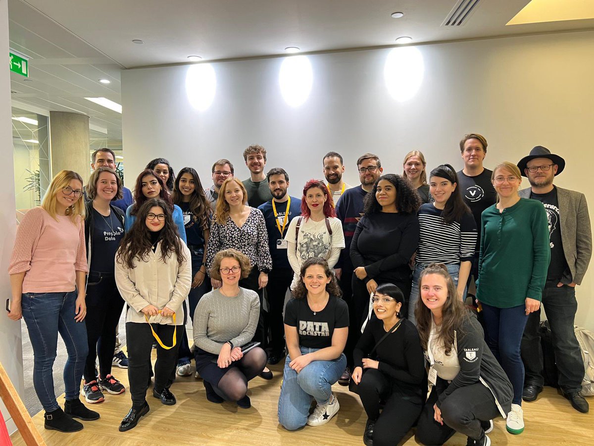 Always my favourite part of any <a href="/tableau/">Tableau</a> event: catching up with the community and particularly the <a href="/infolabUK/">The Information Lab</a> <a href="/dataschooluk/">The Data School UK</a> alumni too 😍 #VizItLondon
