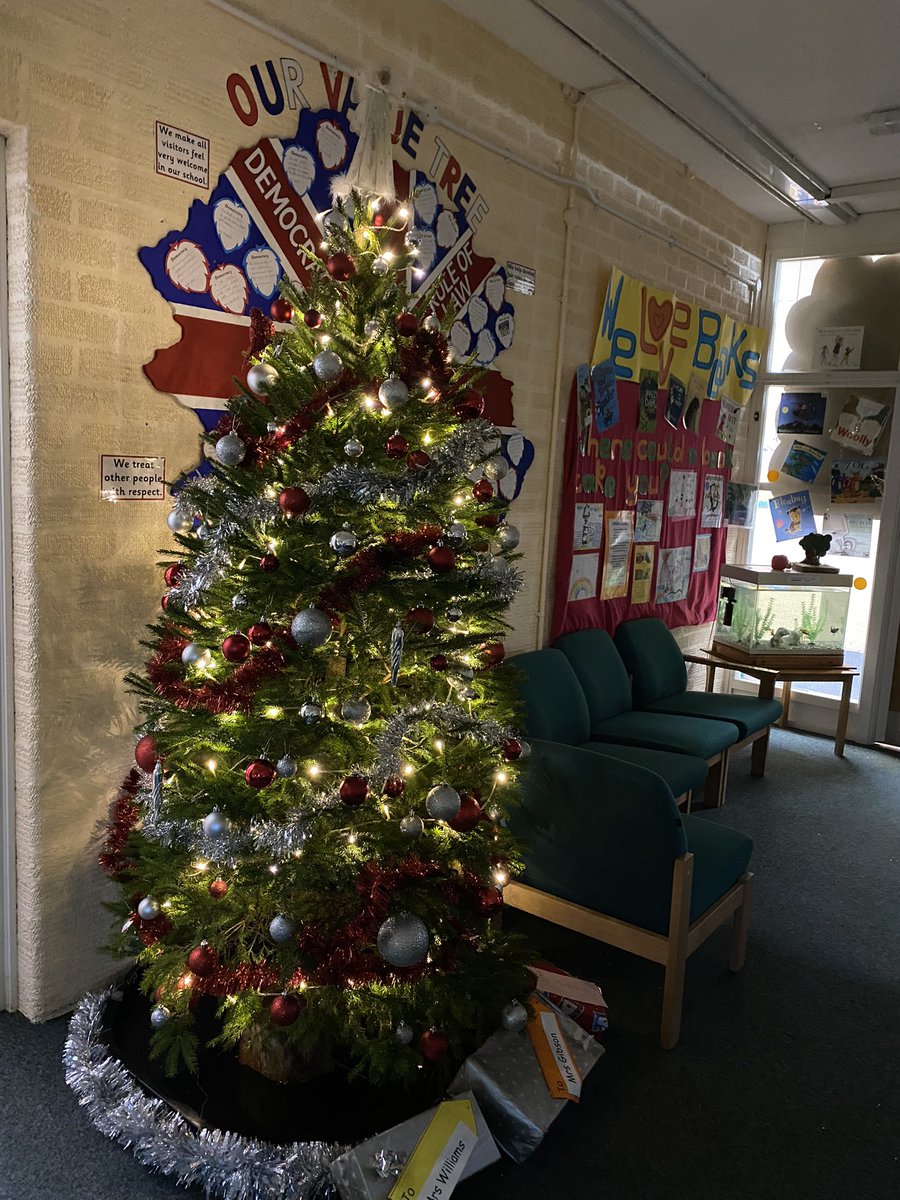 It’s beginning to look a lot like Christmas at Devonshire Infants. 👏🏼👏🏼
