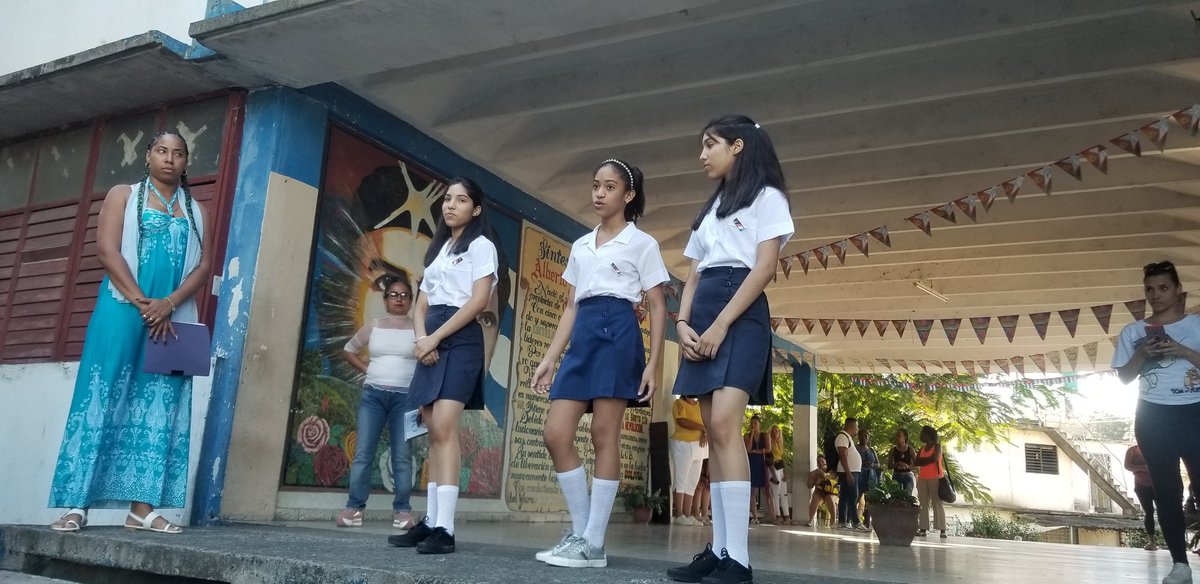 Se realiza en nuestro centro el nuevo inicio del curso escolar.<a href="/dpestgo/">DGE Santiago de Cuba</a> <a href="/RaulSamon/">Raúl Samón Soto</a> <a href="/FundichelyRosa/">Rosa Álvarez Fundichely</a> <a href="/DianaGisellMar1/">Diana Gisell Márquez Fabré</a>