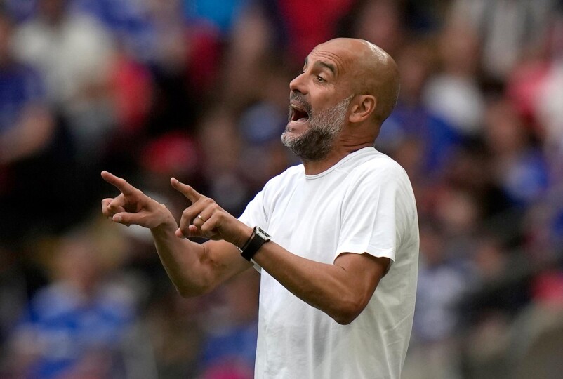 UpdateNotesX's tweet photo. En el área contraria hay que llegar y no estar,en nuestra área hay que estar y no llegar.

Pep Guardiola https://t.co/OF2wyWscTh