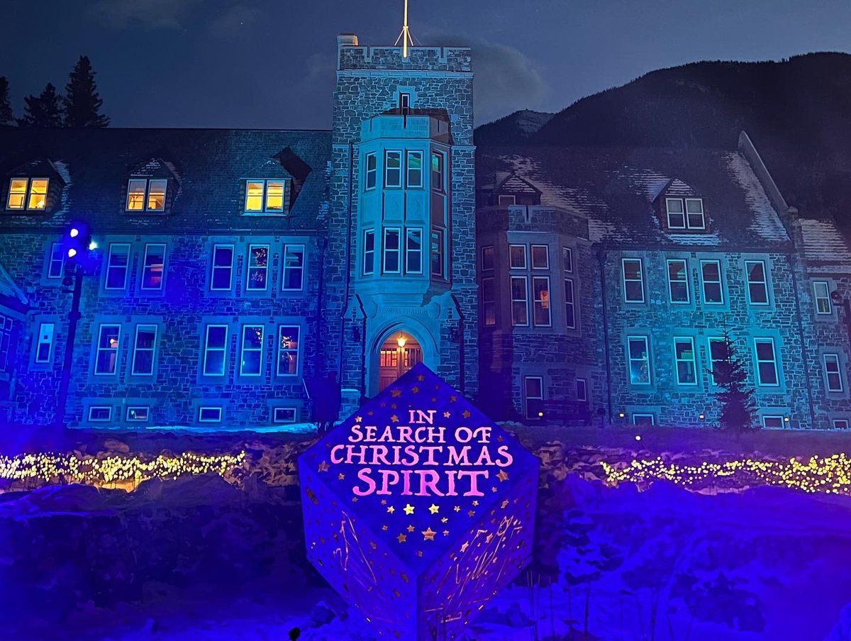 An absolute honour to create this stunning installation in one of the most beautiful places on earth!! In Search Of Christmas Spirit opened this past week in #mybanff and is in thru Dec31! Do not miss it!! @banfflakelouise @ParksCanada @CartersArt @CarterRyanMain