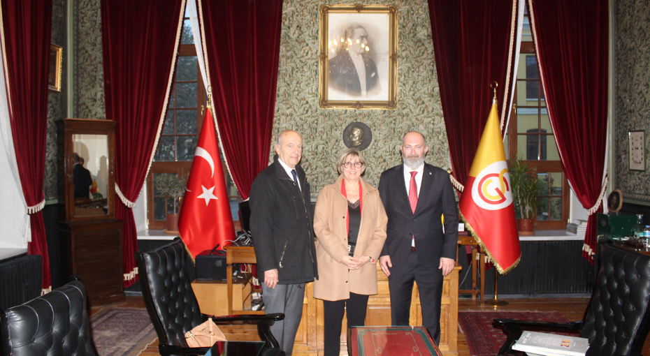 FRANSA YÜKSEKÖĞRETİM VE ARAŞTIRMA BAKANI’NIN LİSEMİZİ ZİYARETİ gev.org.tr/haber/2022/11/…