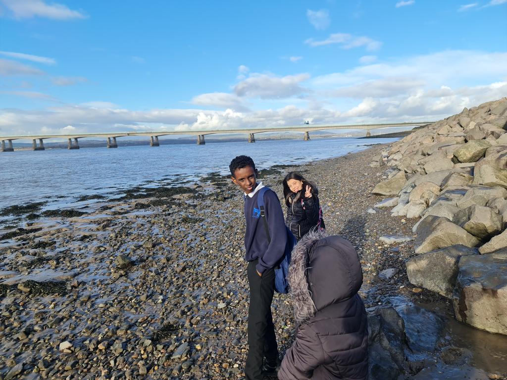 Alternative curriculum out fossil hunting around Severn Beach today.