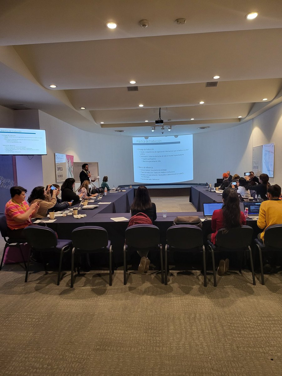 <a href="/AMMonteReb/">Aris Montesinos</a> dirige una práctica de traducción médica en #SanJerónimo2022.