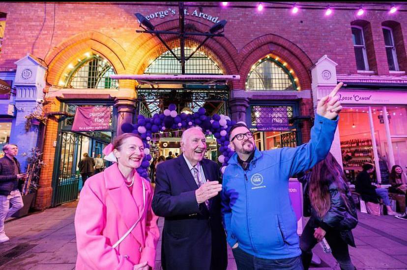 georgesarcade's tweet photo. Christmas to All At the Georges Street Arcade,
We have chosen to keep rents low ( at 2008 level ) and host  the Christmas party . Dad continues to work generously and we hope it helps you to feel good and be at ease .
Joe and Gwen LAyden https://t.co/gxCqbMYWU3