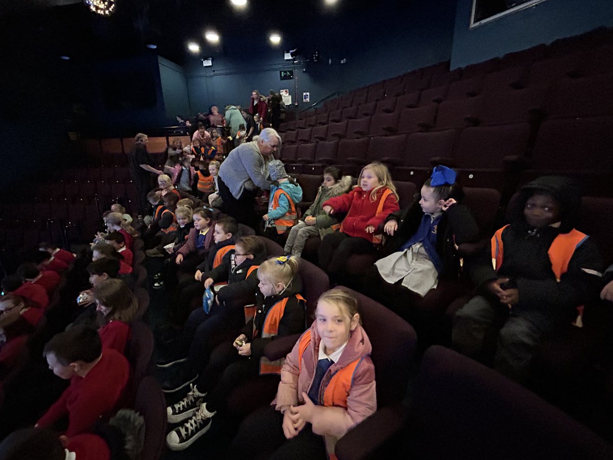 MissHowat's tweet photo. We had a fantastic morning at the pantomime “Sinbad” @TheBrunton 🌟 #P1c loved it! @NiddrieMillPS https://t.co/JMH4CjGVsG