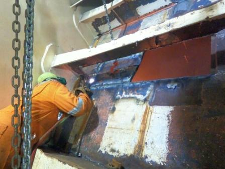 ggtechserv's tweet image. #lloydsregister #dnvgl #abseagle #bureauveritas  #classnk #shipmanagement #shipinspection Repairs below the waterline continue to go well, hull inserts prepared &amp;amp; being fitted inside the cofferdam/habitat....