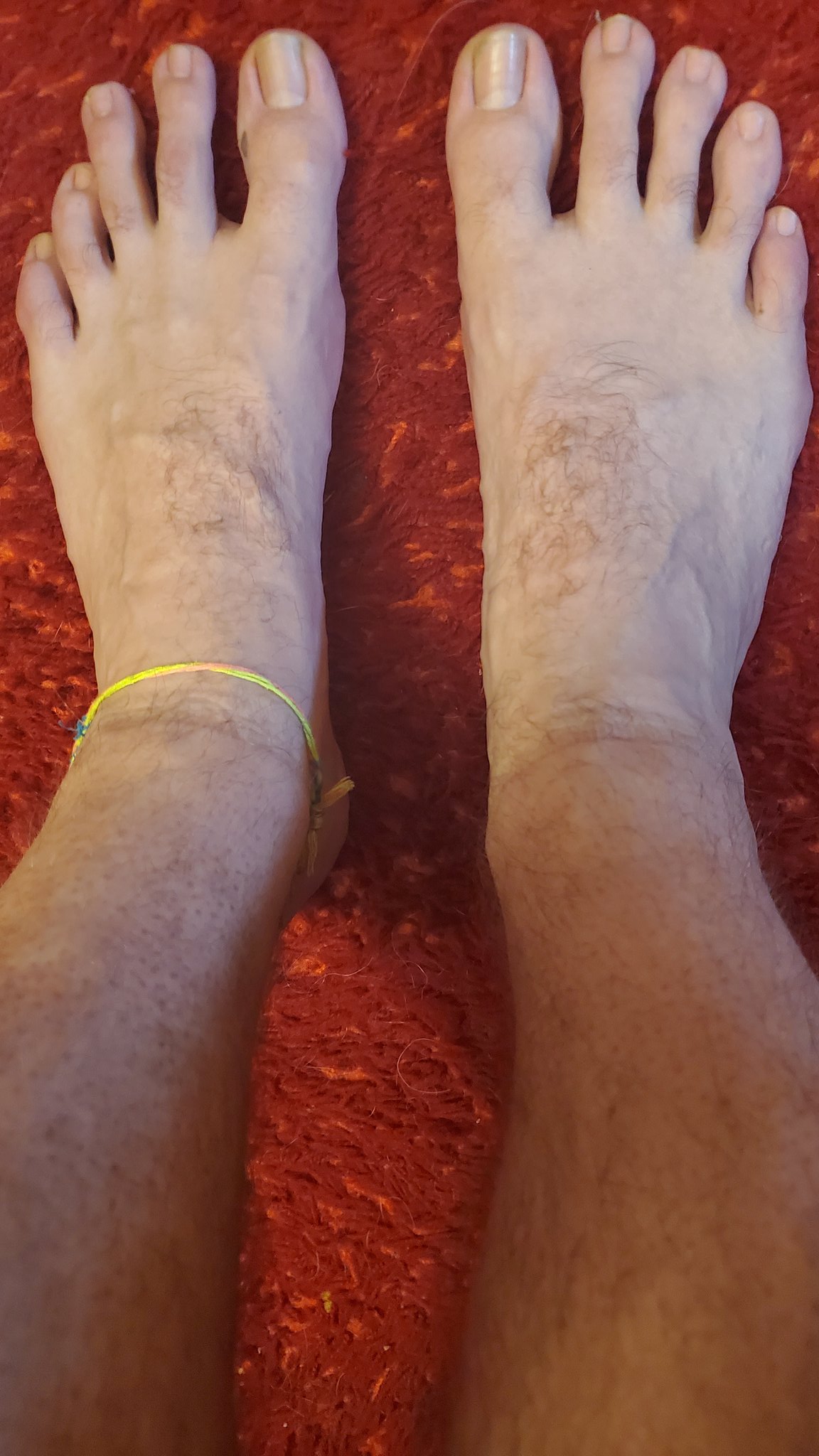 GiantNerdyFeet. 5 OF on Twitter "These things reek today. Time to air out the feet. toes 