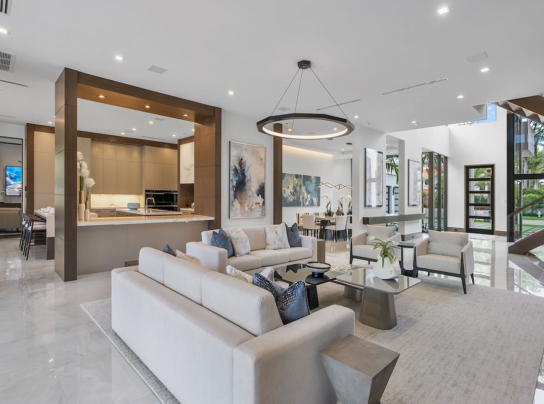 luxuryhomemag's tweet photo. Luxury Home Magazine The Palm Beaches 

Waterfront Signature Estate!
https://t.co/7cMPRFPQpZ

Presented by David W. Roberts |  Royal Palm Properties 

#luxuryhomemagazine #luxuryhomes #luxuryliving #luxurylife #luxuryrealestate #luxuryhomerealtors #bocaratonluxuryhomesforsale https://t.co/NZcCrCuVJc