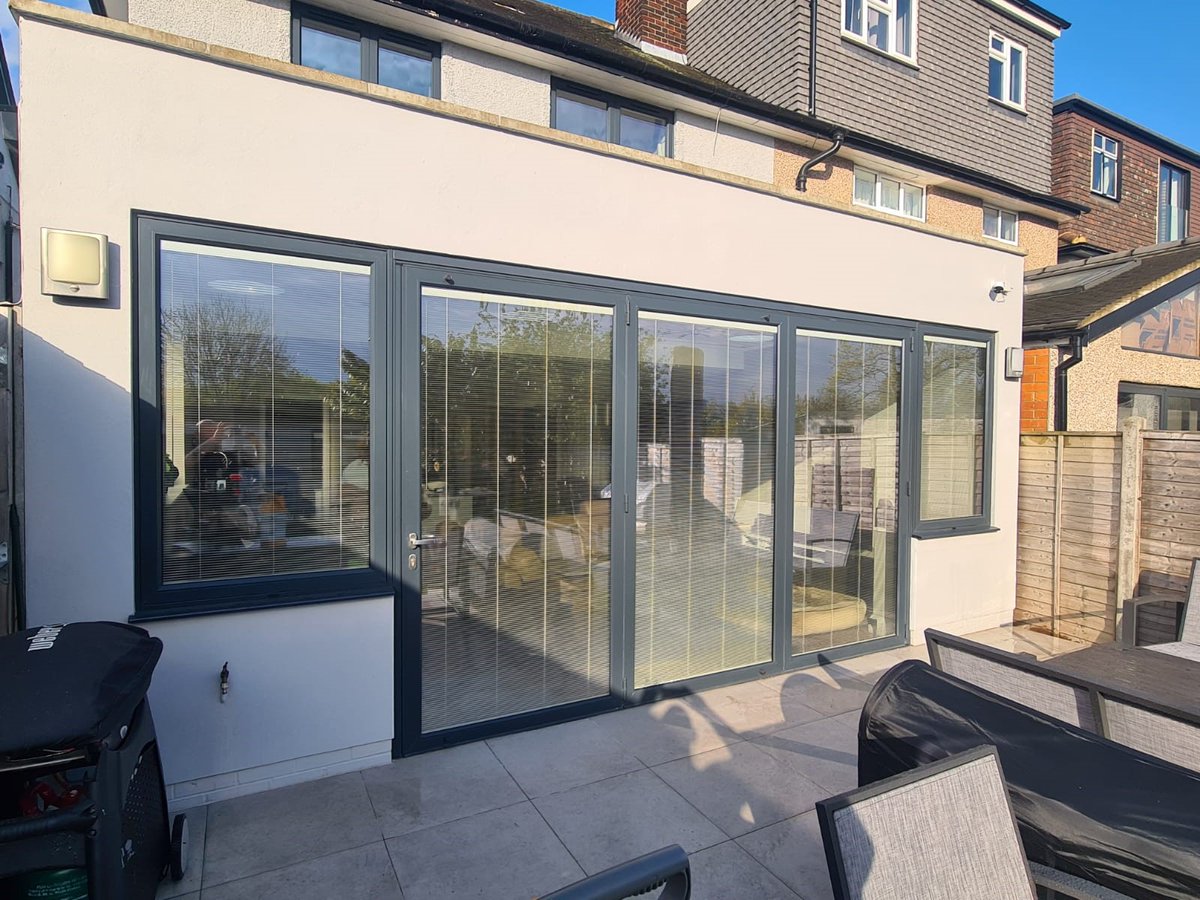 SureguardLTD's tweet photo. has been in London, Sheffield & Warwick today installing Privacy & Insulating Solar Control Window Films #London #Sheffield #warwick #privacy #insulating #solar #windowfilm #windowfilms #glass #glazing #sureguard #sureguardwindowfilms #protectingpeopleandproperty #Nationwide https://t.co/FBBDecuqBG