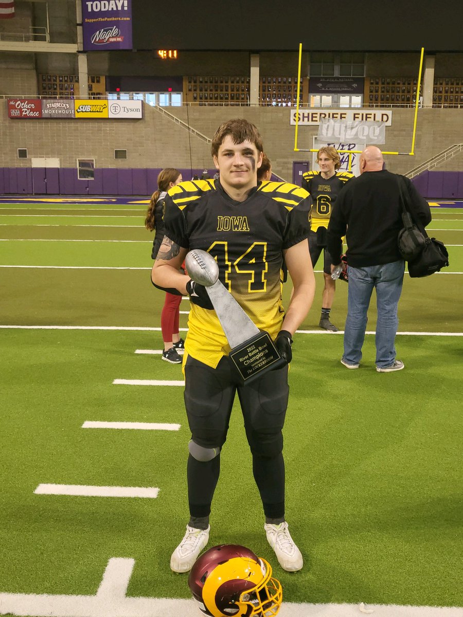 KolbyScott18's tweet photo. River Battle Bowl Champs!!!💛🖤Thank you @riverbattlebowl for inviting me. @CoachAlford11 https://t.co/yMvIlX5noI
