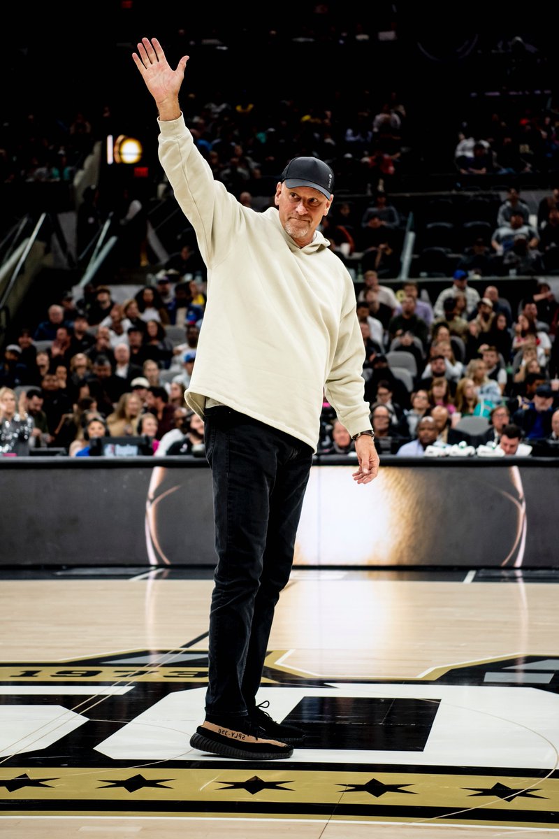 spurs's tweet photo. Was great having former Spur Larry Krystkowiak back in SA this weekend! 

#SpursFamily | #PorVida https://t.co/A0I9BttuG7