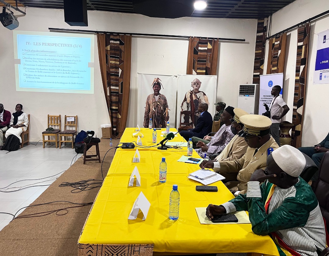 PNUDMALI's tweet photo. 2/2 : Rencontre entre les acteurs du système pénitencier du 🇲🇱 pour partager les bonnes pratiques en vue d’améliorer le respect des droits de l'homme et les conditions de détention.
Programme #PAJM de l'@UEauMali 🇪🇺 et projet #PROSMED financé par @NLauMali 🇳🇱@PBFMali 🇺🇳 https://t.co/RapMOawhzo