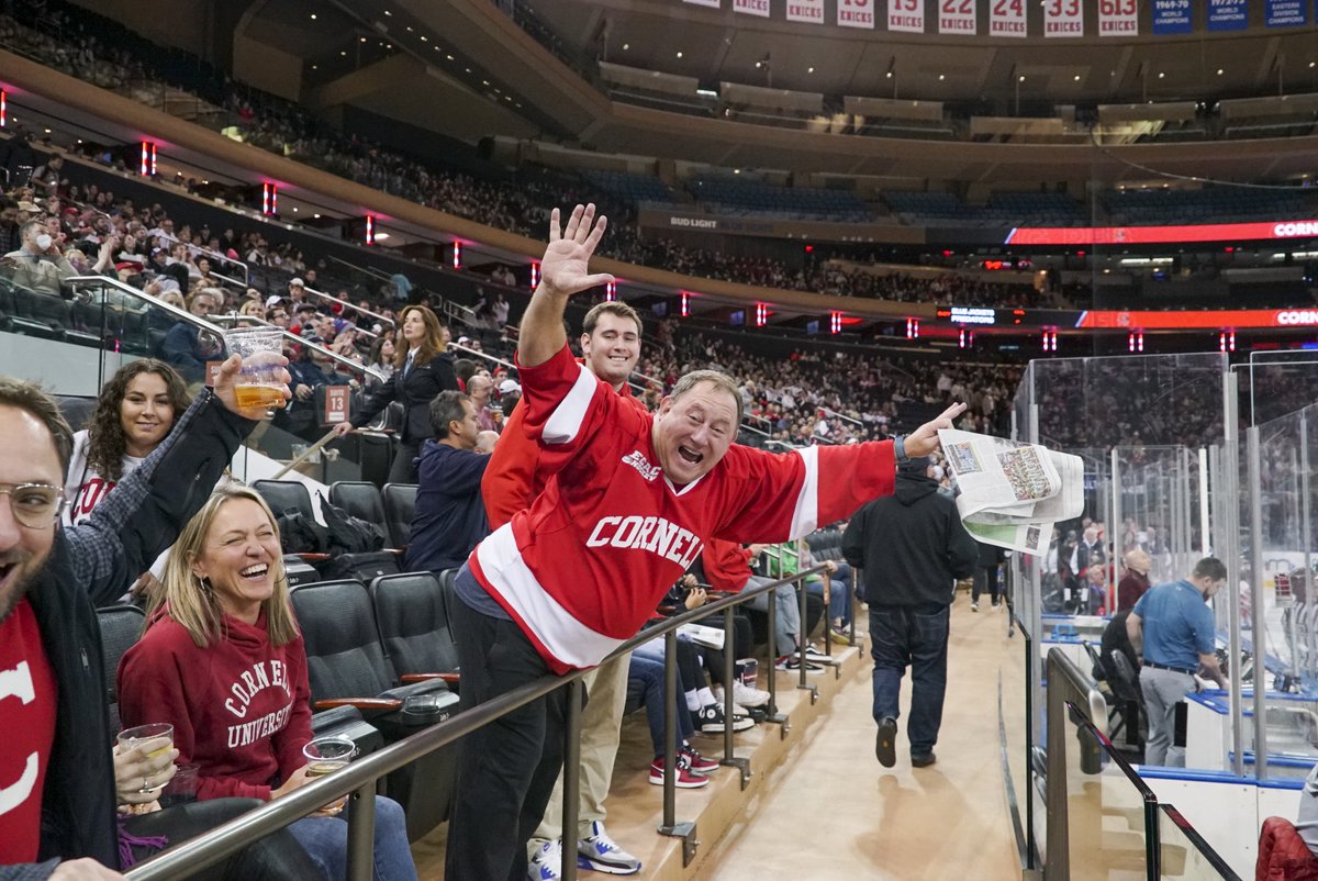 CornellAlumni's tweet image. The Cornell men's ice hockey team put on A SHOW at The Frozen Apple in Madison Square Garden! We had a great turnout of passionate Cornellians cheering them on to victory! #FrozenApple