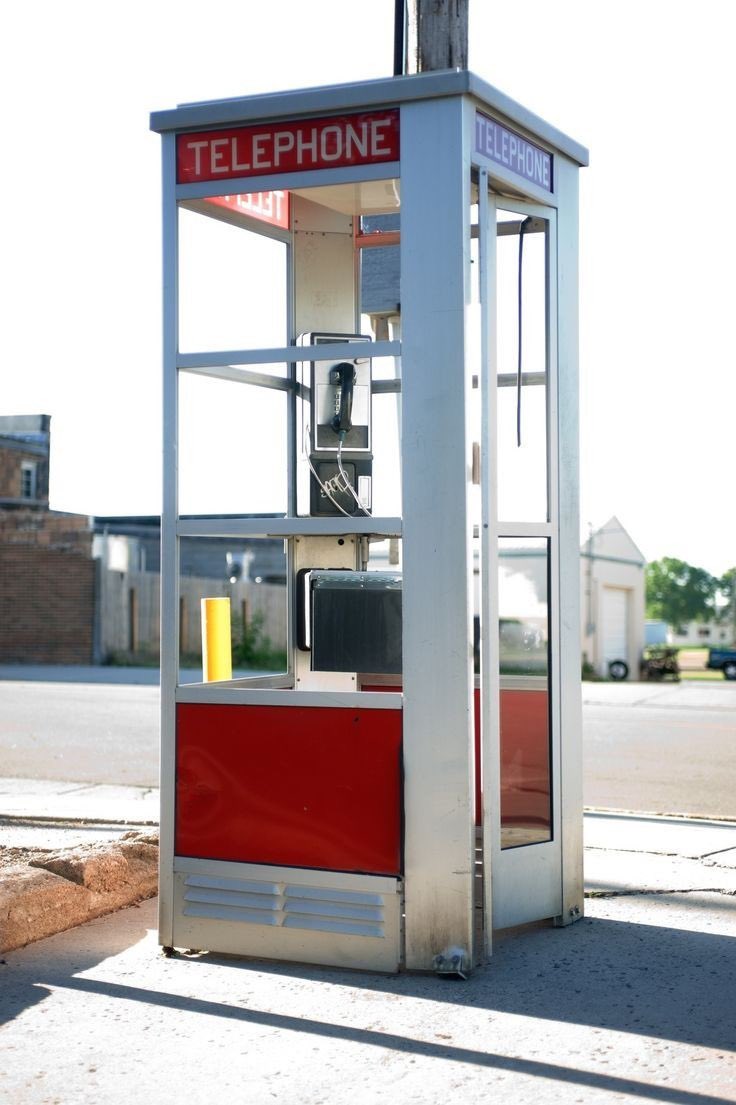 Dr_Gman's tweet image. Ahhh the good ol’ #TelephoneBooth #PayPhone remember this… when you needed a dime or a quarter to make a call otherwise you needed to make a #CollectCall &amp;amp; hope to get through to your gf, parents, or friends… NO Cell phones back then, life was easier &amp;amp; more private!
