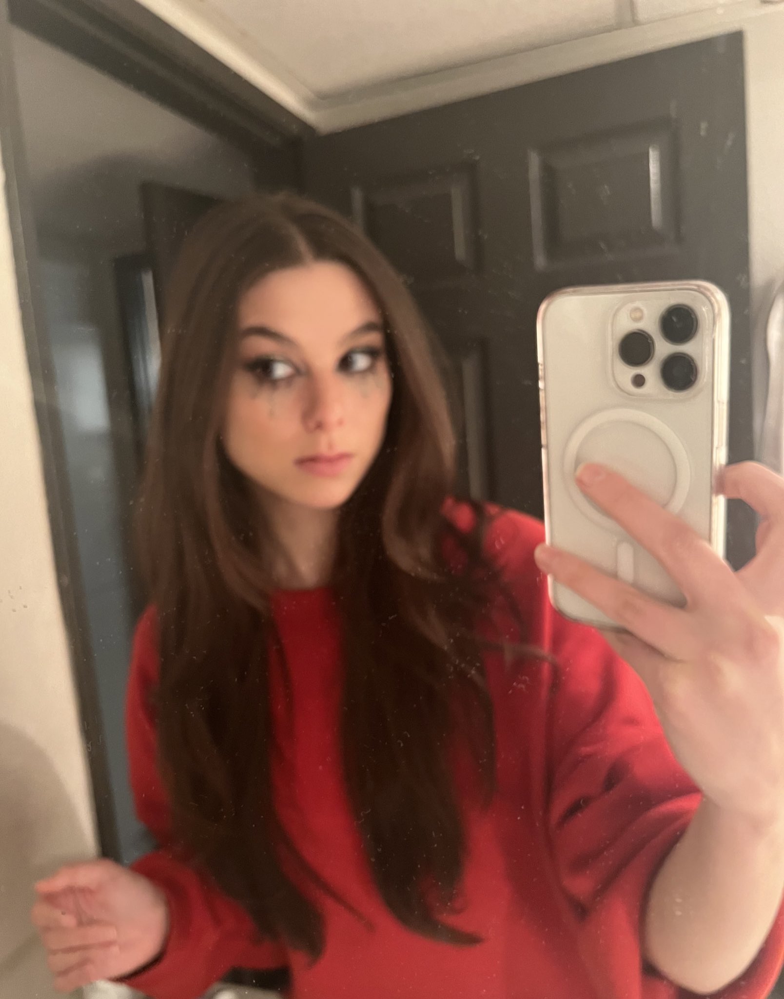 Kira Kosarin on X: leaked more of Waste My 20s 👀 t.coDhQ1zlpkuJ  t.coaiRUPSL5ww  X