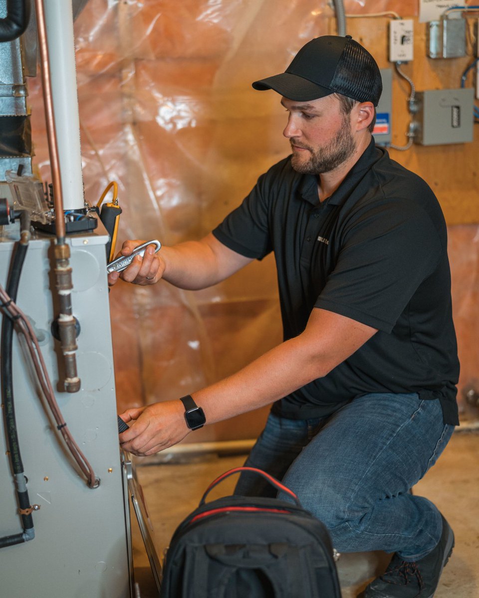 dunnheatingAC's tweet photo. Dunn Heating can be there in a flash to get your furnace up and running if it stops working. With Cold weather approaching, we recommend having service dunn on your HVAC system to avoid being left in the cold! Call us today 6=519-616-3866.
#WaterlooRegion #HVAC #Dunnheating https://t.co/enwRULlpy5