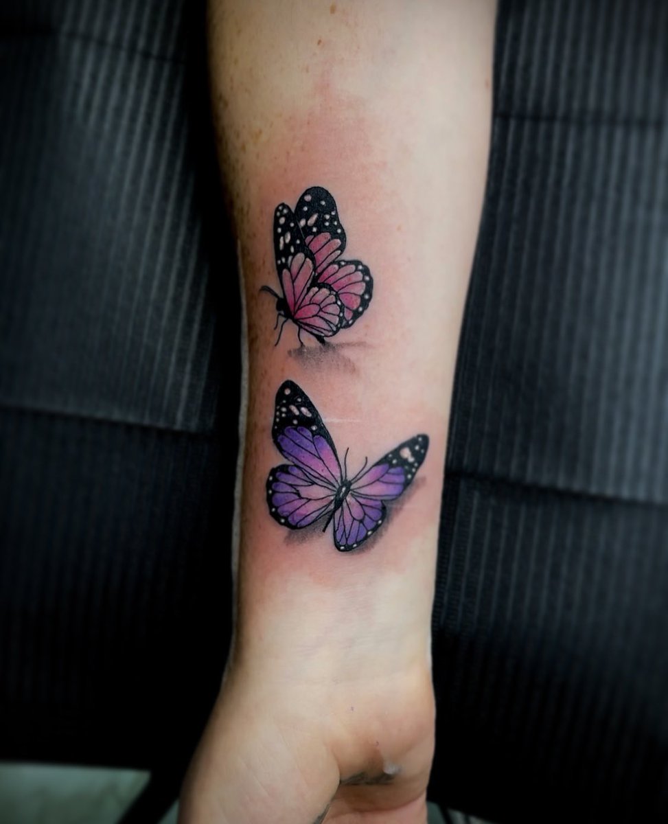 CesarTatts's tweet photo. I’m doing a butterfly tattoo give away! 🦋🦋 for a chance to win, like and retweet this post 👍🏼winner will be chosen on December 12th , good luck! 😆 https://t.co/GBj5ih9Zcv