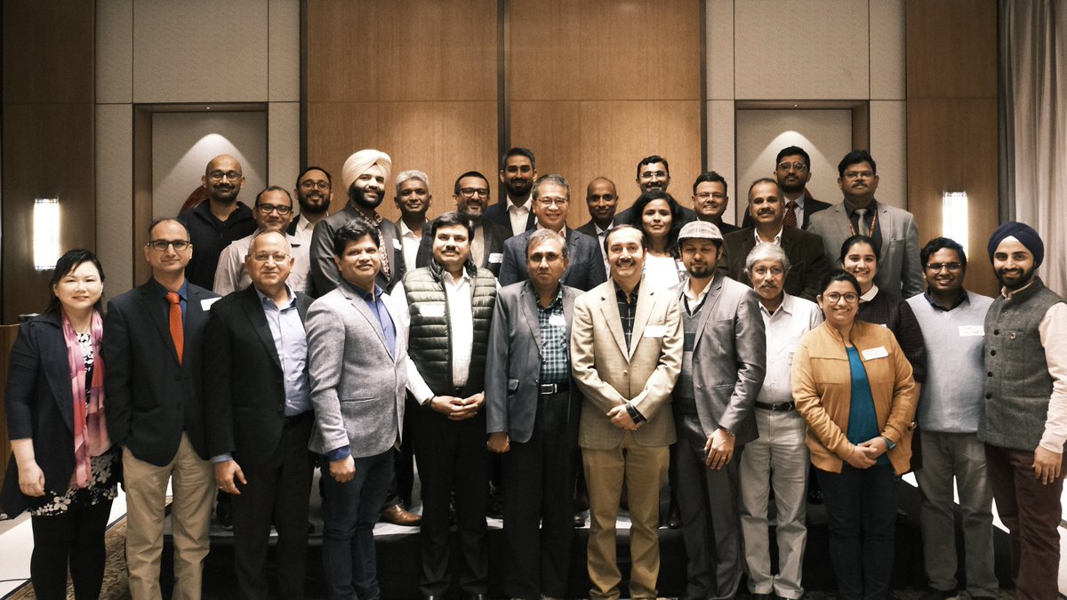 SGinIndia's tweet photo. Over last 3 days Minister Edwin had deep &amp; wide ranging engagements including at the Singapore International Arbitration Centre India Conference, fireside chat with @LKYSch Alumni India Chapter, &amp; roundtable discussion organised by Federation of Indian Corporate Lawyers. https://t.co/eeEptSuU0R