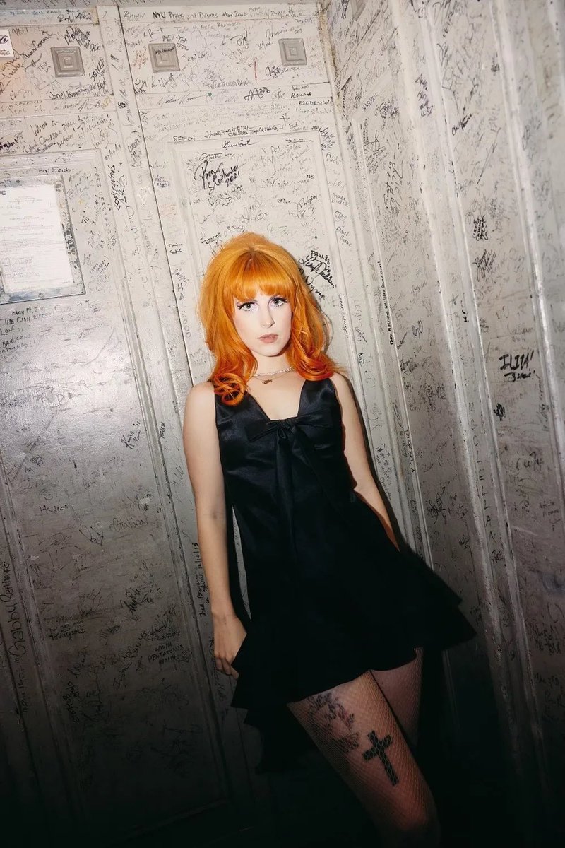 YELYAHCONTENT's tweet photo. new pics from hayley williams for allure magazine! https://t.co/GTQTapT2IM