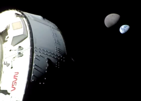 liamkennedy's tweet photo. OK... so this capture from the live Artemis stream is simply bonkers.  Wowza! Orion Spacecraft is approaching the farthest distance from Earth https://t.co/2fd0GNIuOa