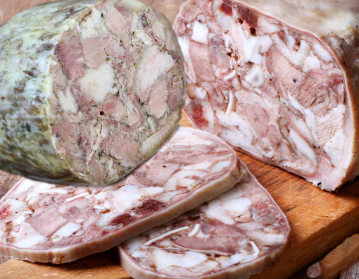 EskimoKitchen's tweet photo. Küszöbön a téli vírus "szezon". Ha a szénhidrátok helyett  elegendő mennyiségű állati belsőséget fogyasztunk, akkor az immunrendszerünk megerősödik és elkerülhetjük a fertőzéseket...Erre az egyik legjobb gyógyszer az Eszkimó Konyhás disznósajt és rakott fej. https://t.co/uF193iZKS6