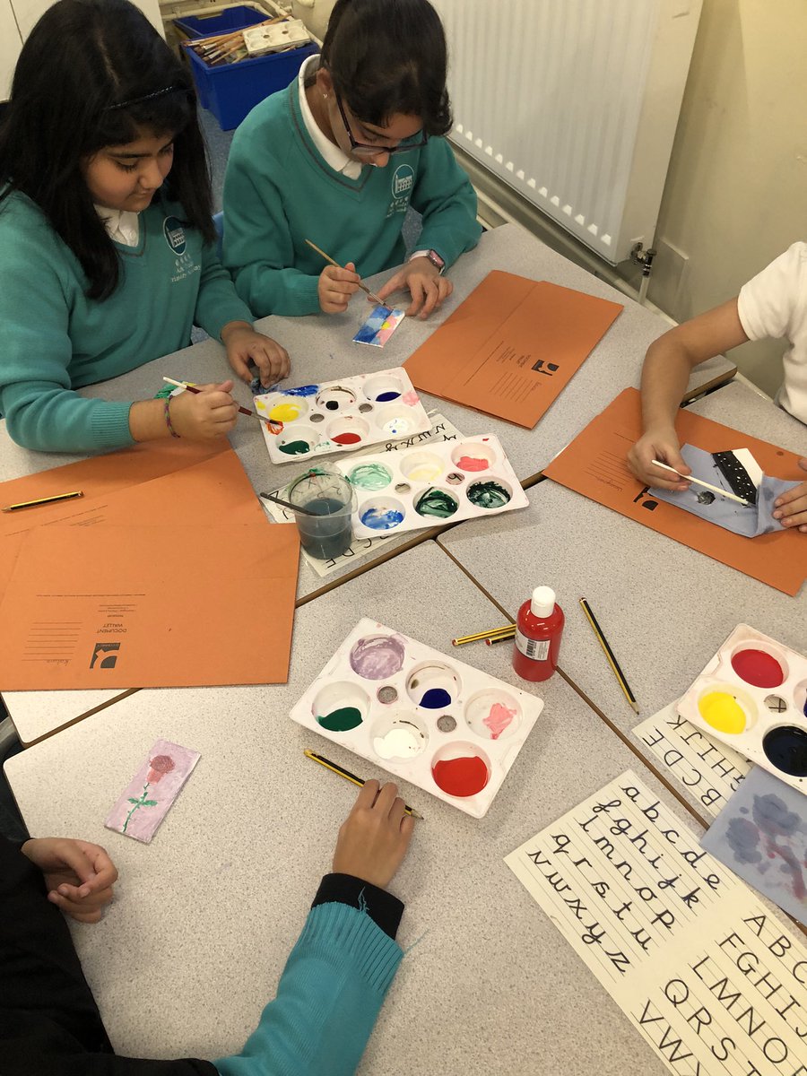 msdawsarktindal's tweet photo. I really enjoyed taking @MrsBiltonTindal’s Art Club today. The children were painting mini landscapes. We have some talented artists at @arktindal 🎨 https://t.co/wI07hhCmTq