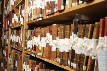 HertsArchives's tweet image. It&apos;s time to explore #YourArchive! We are Hertfordshire Archives and Local Studies, the county&apos;s repository for historic records. We have documents dating as far back as 1060 and several miles&apos; worth of shelving! #archives #Hertfordshire
#EYAYourArchive #ExploreYourArchive
