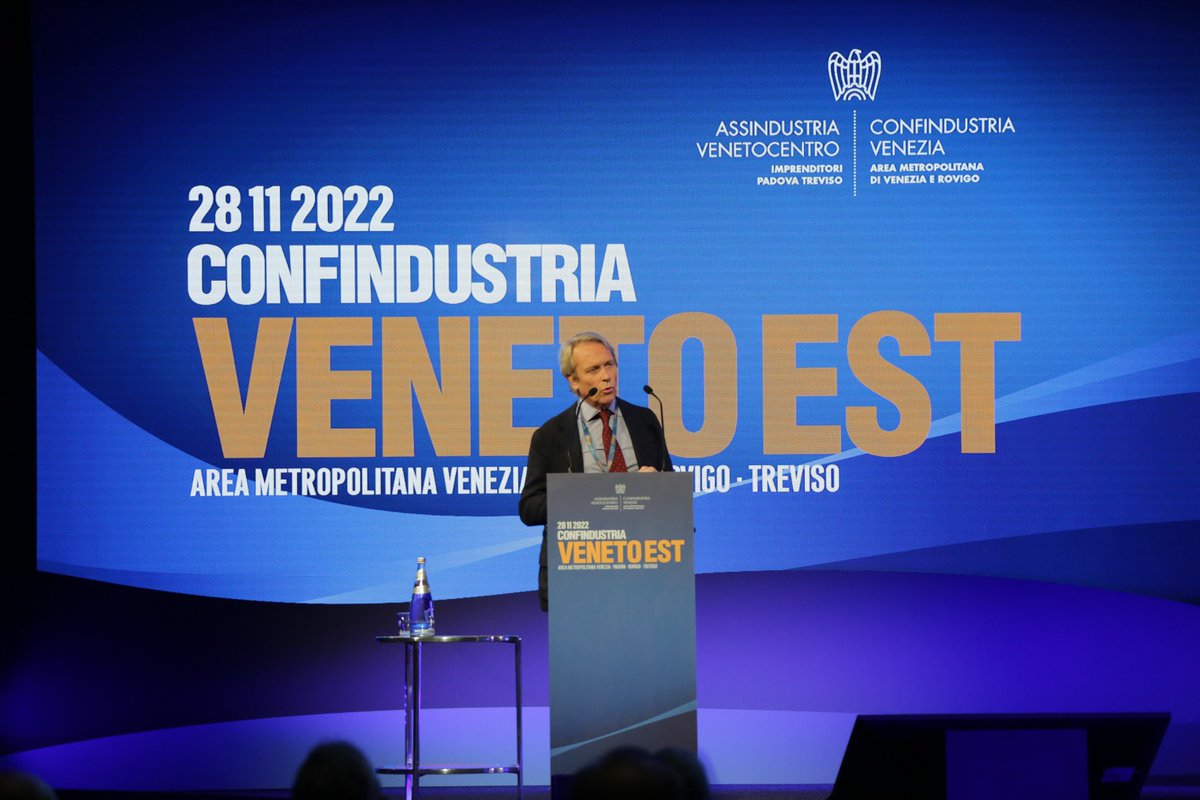 #ConfindustriaVenetoEst | “<a href="/Assolombarda/">Assolombarda</a>, <a href="/ConfindustriaER/">Confindustria Emilia-Romagna</a> e Confindustria Veneto Est rappresentano un Pil 405 mld di euro e 5 mln di occupati, con un export di 128 mld. Un Pil più grande di alcune nazioni come la Danimarca” ha spiegato l'economista Marco Fortis